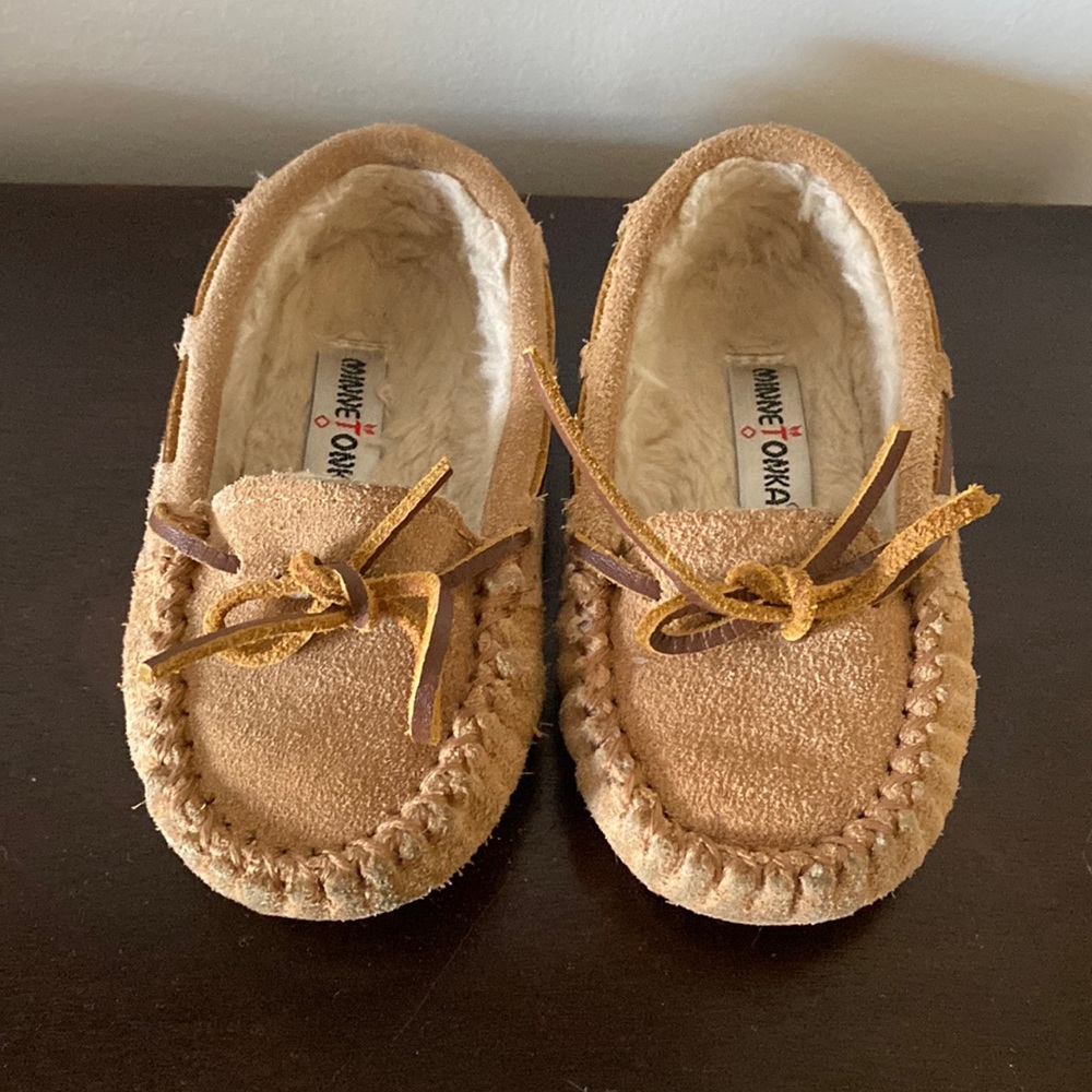 Minnetonka toddler moccasin slippers